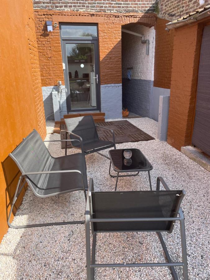 Maison Proche Du Centre Ville De La Gare L Aeroport De Charleroi Kültér fotó